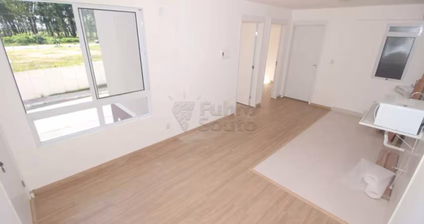 Apartamento com dois quartos nunca habitado no Condomínio Quinta do Oleiro.