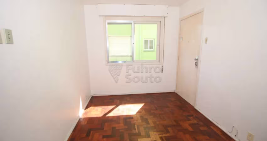 Apartamento 2 Dormitórios no Edifício Residencial Humaitá