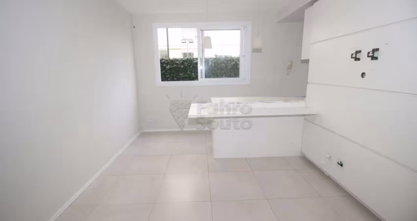 Apartamento Moderno com 2 Dormitórios e Garagem no Edifício Residencial Montauk  ? Viva com Conforto Perto da Dom Joaquim!