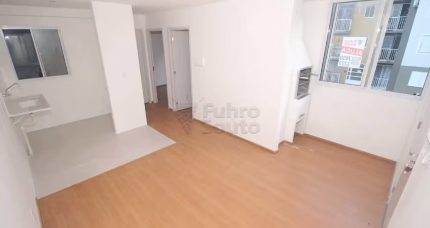 Apartamento com 2 dormitórios no Areal no condomínio Recanto da Figueira.