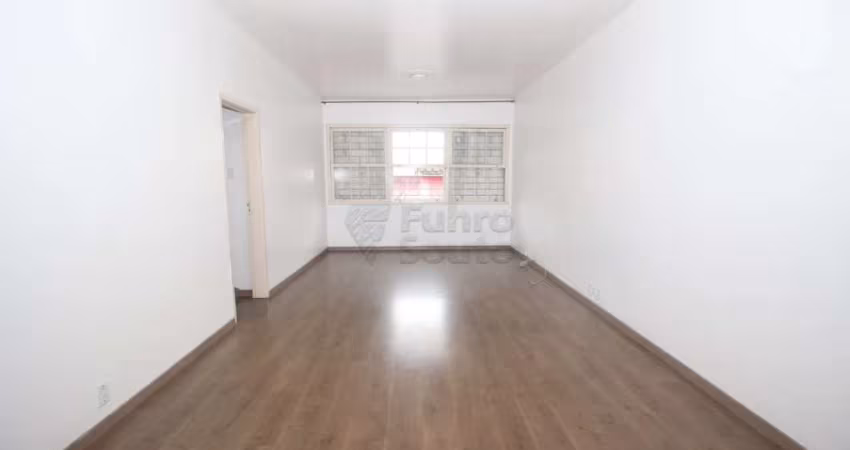 Apartamento de 2 Dormitórios no Edifício Residencial Assis Brasil - Centro de Pelotas