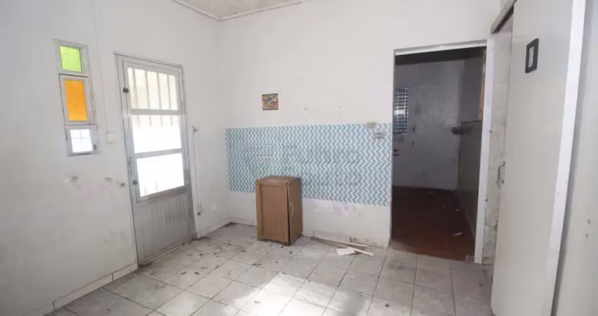 Casa com um Dormitório no Bairro Porto - Praticidade e Boa Localização!