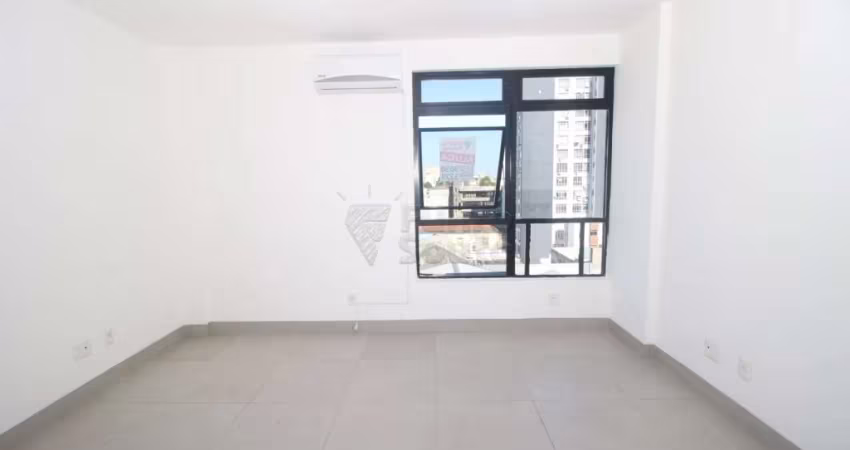 Sala Comercial no Centro Profissional Montgris - Ampla, Iluminada e Pronta para Receber Seu Negócio!