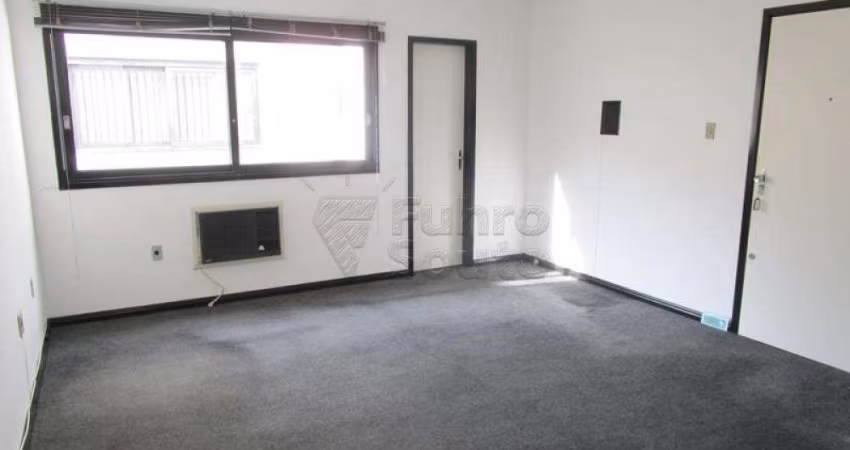 Sala comercial a venda no Comercial XV de novembro.