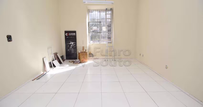 Loja Comercial para Aluguel na Galeria Noris Mazza - Esquina com o Calçadão de Pelotas!