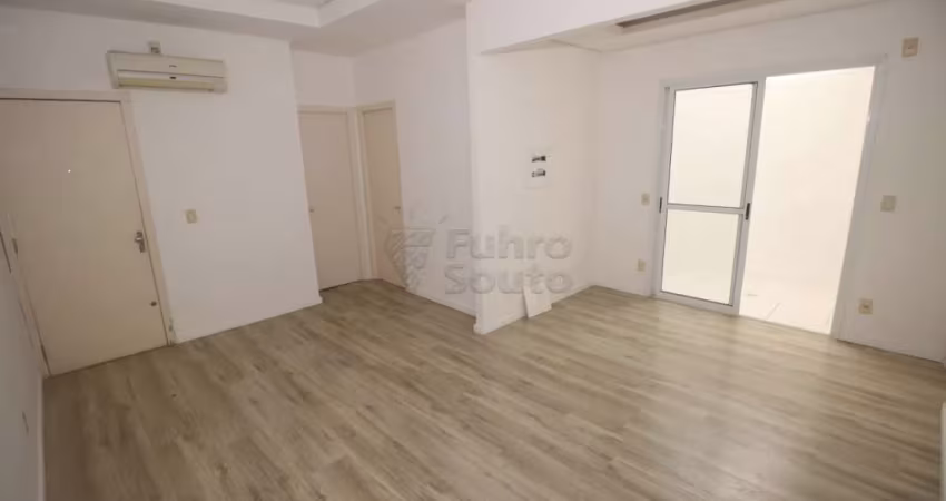Casa com 03 quartos sendo 02 suítes no bairro Três Vendas.
