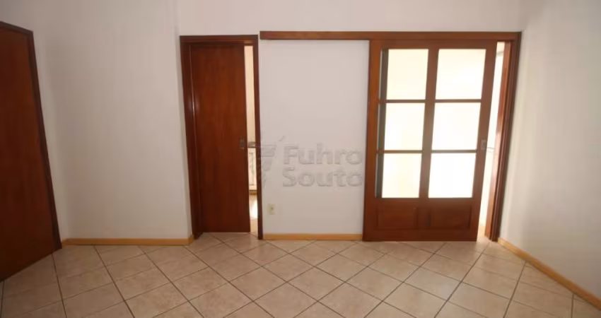 Apartamento 2 Dormitórios no Edifício Montreal - Centro de Pelotas