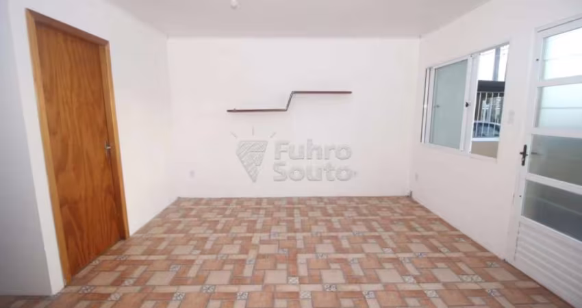 Casa 2 Dormitórios com Pátio e Vaga Coberta no Residencial Visconde da Graça - Fragata, Pelotas