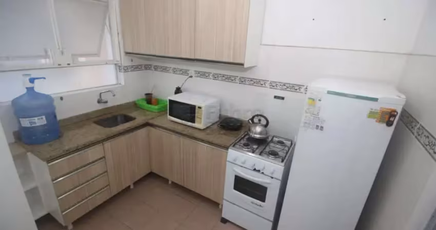 Apartamento completo, mobiliado em localização privilegiada no condomínio Jardim das Hortênsias