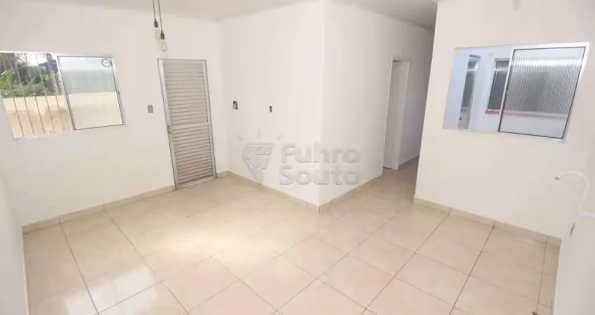 Casa com 3 dormitórios, em pátio compartilhado na rua francisco carril!