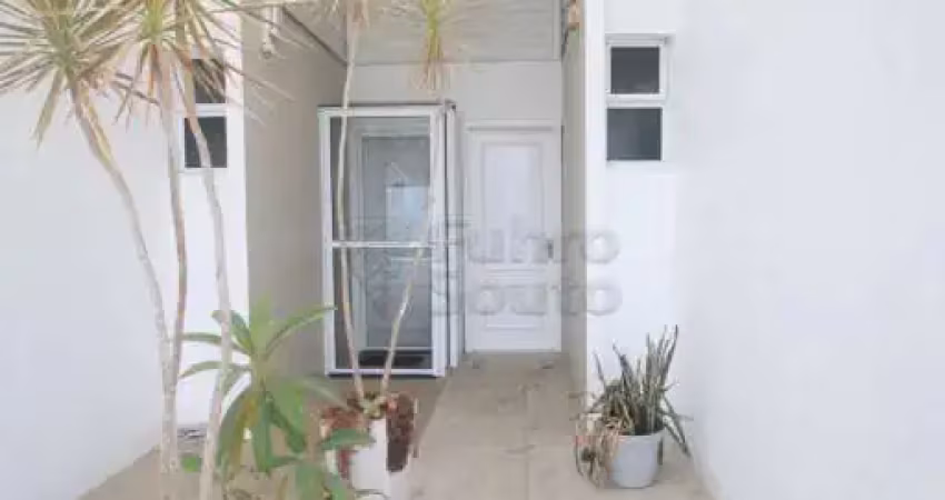 Oportunidade no condomínio terra nova - casa com 2 dormitórios, pátio privativo e excelente localização!