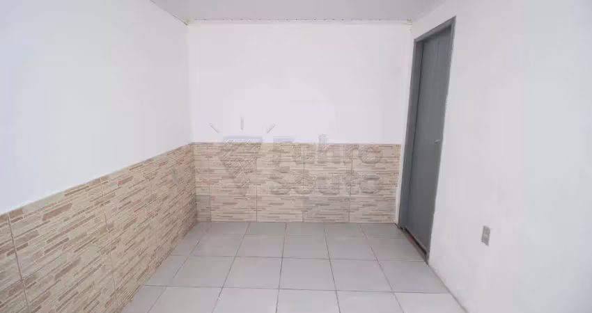 Casa com 1 quarto para alugar na R Doutor Amarante, fundos, 19823842, Centro, Pelotas