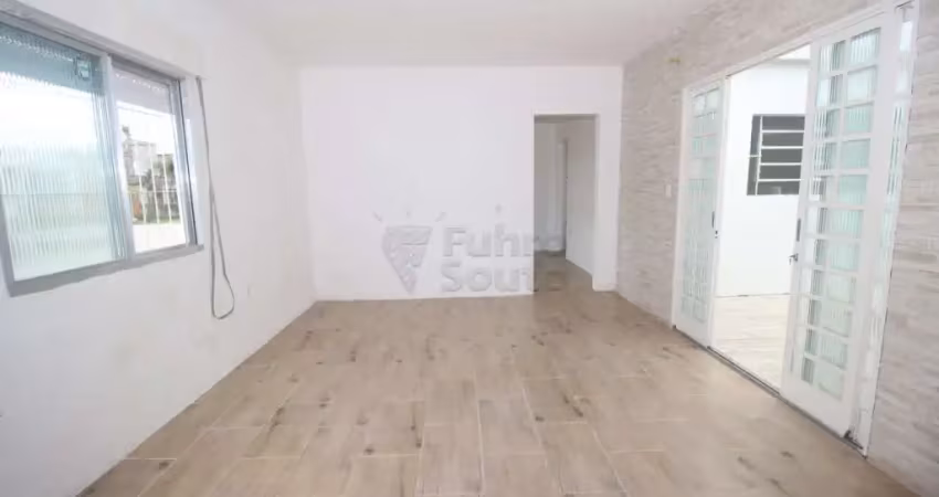 Casa com piscina no bairro navegantes - espaço e conforto em localização privilegiada