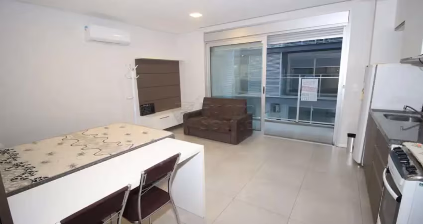 Studio semi mobiliado no edifício residencial e comercial studio residence plus ii - centro de pelotas/rs