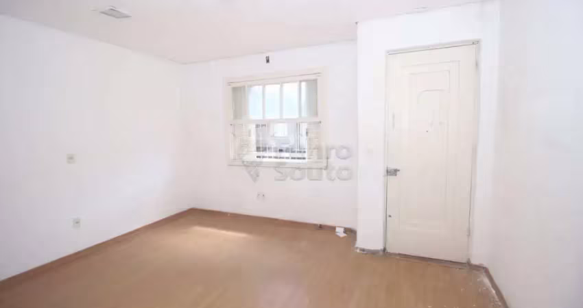 Casa versátil no centro de pelotas - ideal para morar e trabalhar no mesmo espaço!