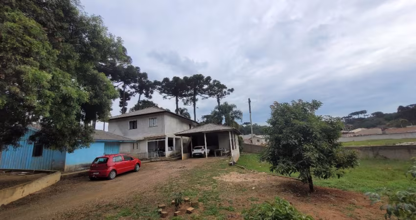 Sobrado a venda  3 quartos com suíte aceita imóvel ou veículo