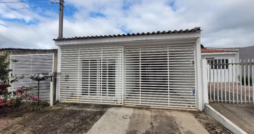 Casa 2 quartos com sala Comercial casa de rua
