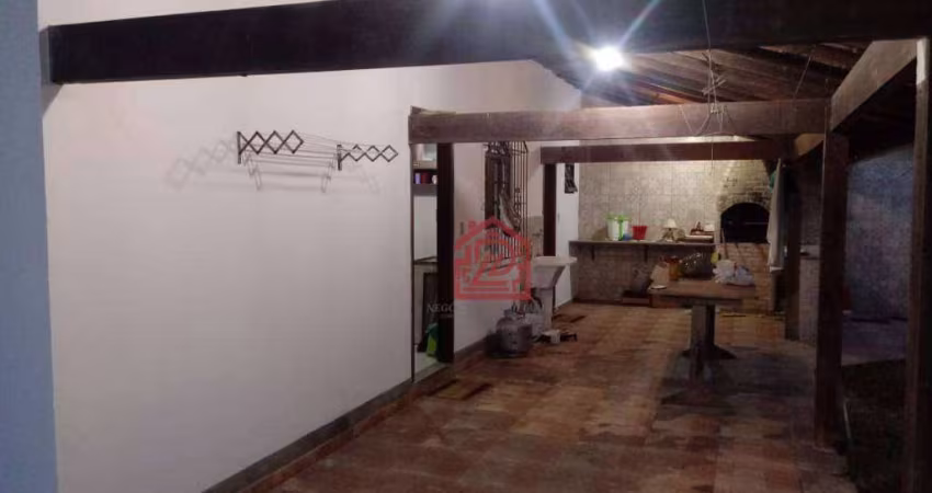 Casa com 3 dormitórios à venda por R$ 830.000,00 - Jardim Mariléa - Rio das Ostras/RJ
