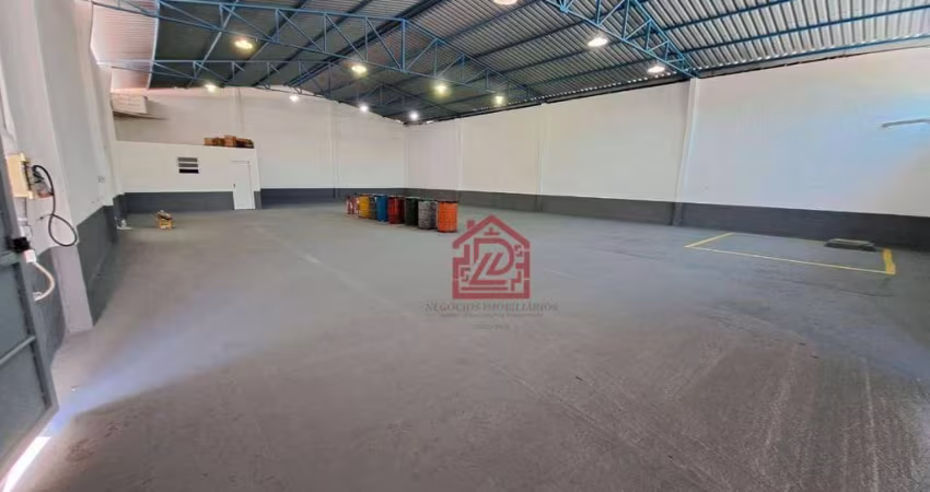 Galpão para alugar, 610 m² por R$ 17.456,00/mês - Granja dos Cavaleiros - Macaé/RJ