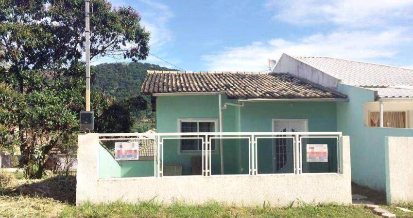 AT1545 - Excelente casa no condomínio Alferes Tiradentes.