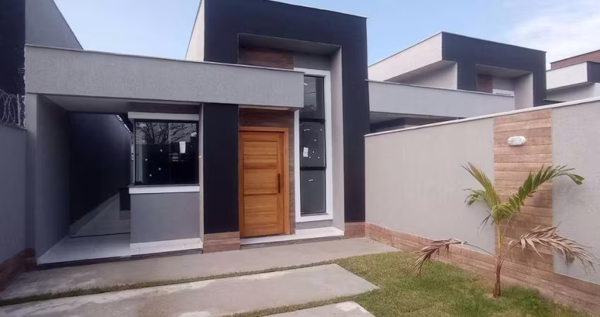 Maravilhosa Casa 3 Quartos (1 suíte) estilo moderna prox. a praia no Jd. Atlântico Central