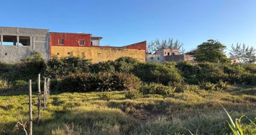 Terreno com 731,00m² na quadra da praia em itaipuaçu