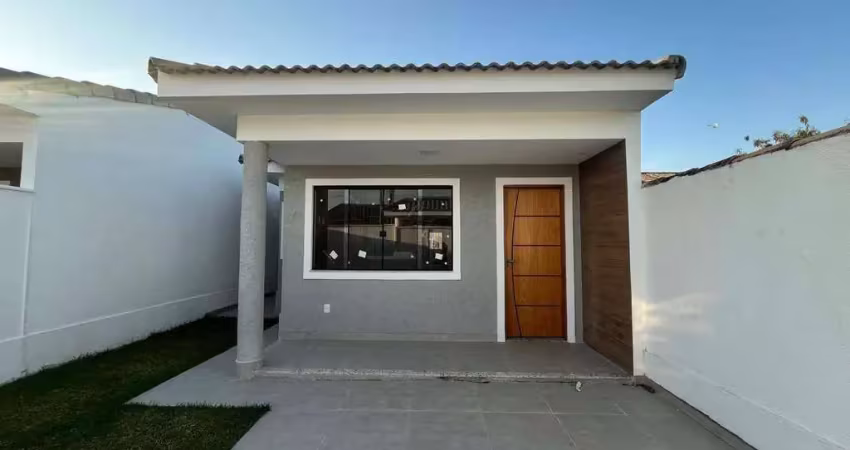 Excelente casa 3 quartos (1 suíte) no jd. atlântico central prox. a praia e comércio.