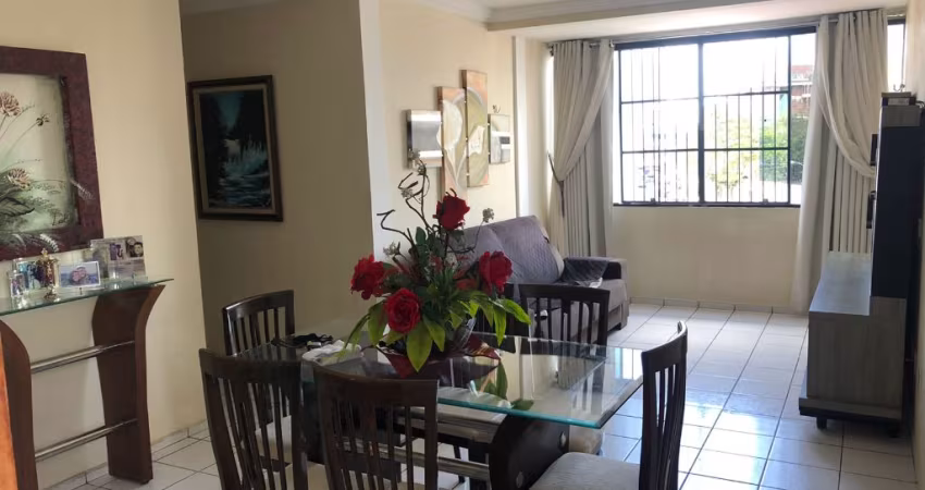 Apartamento de 03 quartos e com boa localização