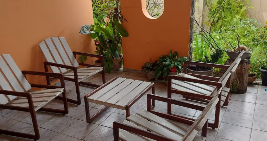 Excelente Casa 03 qts e bem ampla