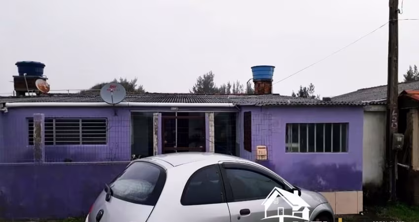 Casa com 4 Dormitórios na Praia de Quintão/RS