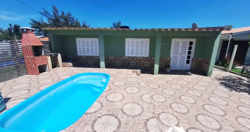 Excelente residência com anexo e piscina - apta ao financiamento bancário - na costa do sol em cidreira/rs