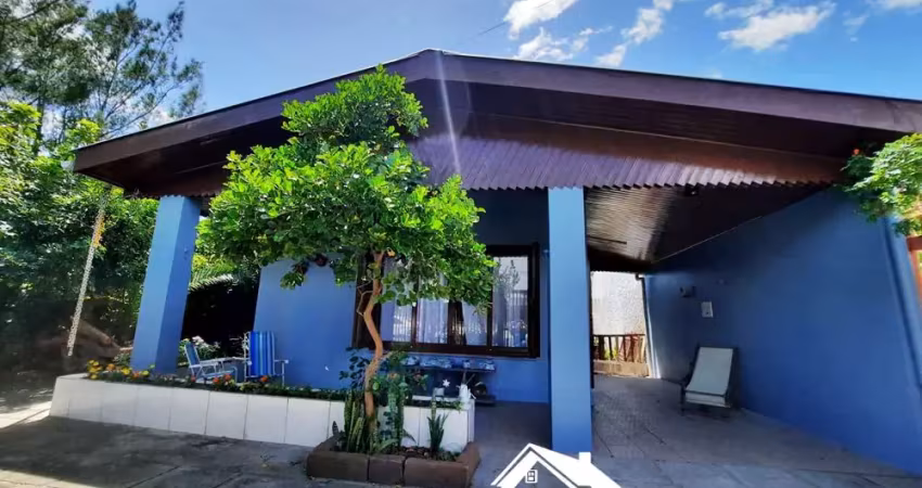 Casa com 4 dormitórios e anexo gourmet com churrasqueira no centro de cidreira/rs