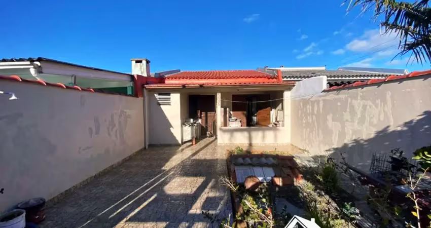 Encantadora casa geminada apta ao financiamento bancário na praia cidreira/rs