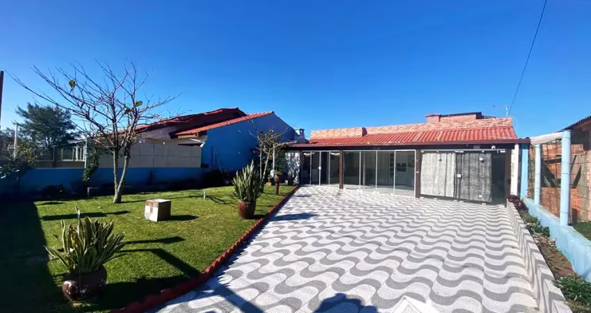 Casa ampla - apta ao financiamento bancário - com vista para o mar na praia de cidreira/rs