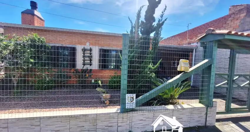 Maravilhosa residência com anexo, 4 dormitórios, 1 suíte na praia de quintão/rs