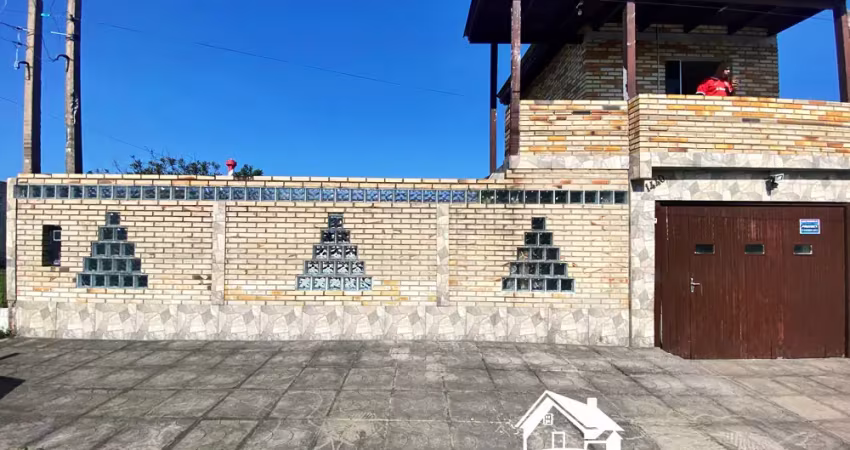 Belíssima residência com piscina na praia de cidreira/rs