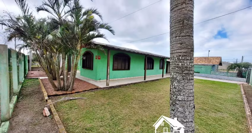 Espetacular casa de esquina no centro da praia de cidreira/rs