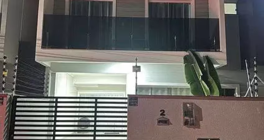 Casa de 105m² no Itacolomi: 3 Quartos, Piscina e Churrasqueira