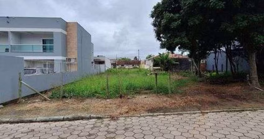 Excelente Terreno em Balneário Piçarras: 327m² em Rua Pavimentada