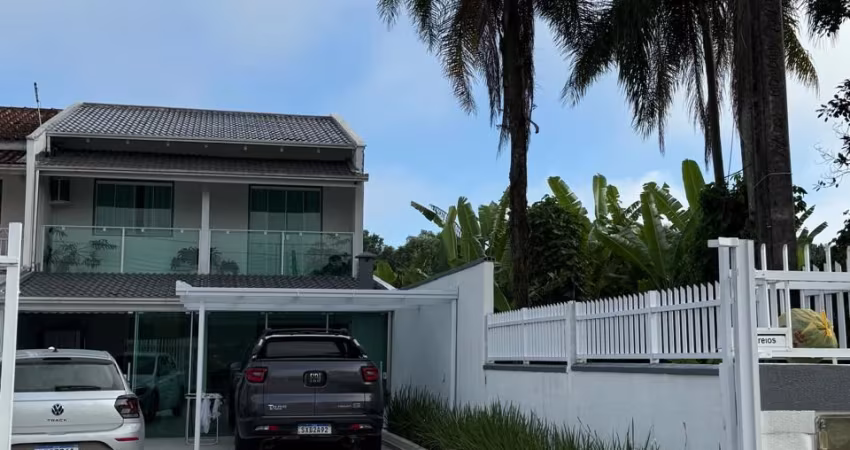 Conforto e espaço em Balneário Piçarras, a poucos metros do mar!