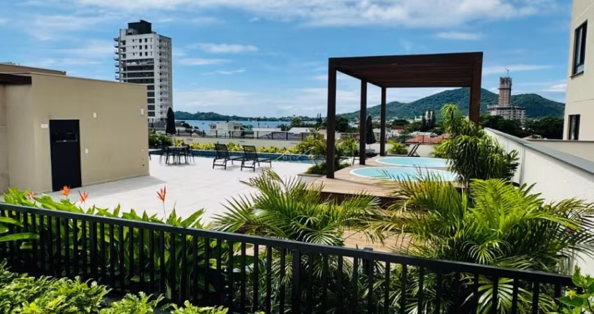 Seu novo lar a poucos passos da praia em Penha!