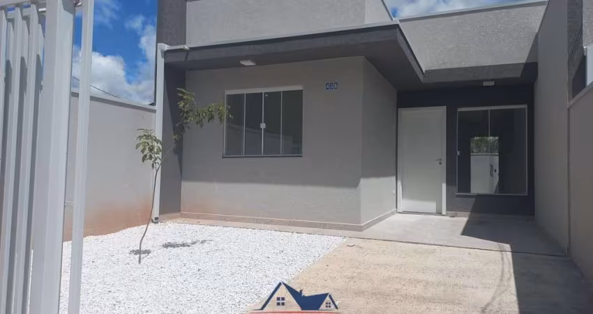 CASA COM 2 QUARTOS BAIRRO ESTADOS - FRG