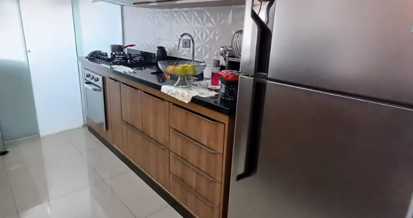 Apartamento de 67m²,com 03 dormitórios ( sendo 01 suíte),02 vgs paralelas e livres, rua areião!