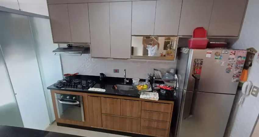 Apartamento de 67m²,com 03 dormitórios ( sendo 01 suíte),02 vgs paralelas e livres, rua areião!