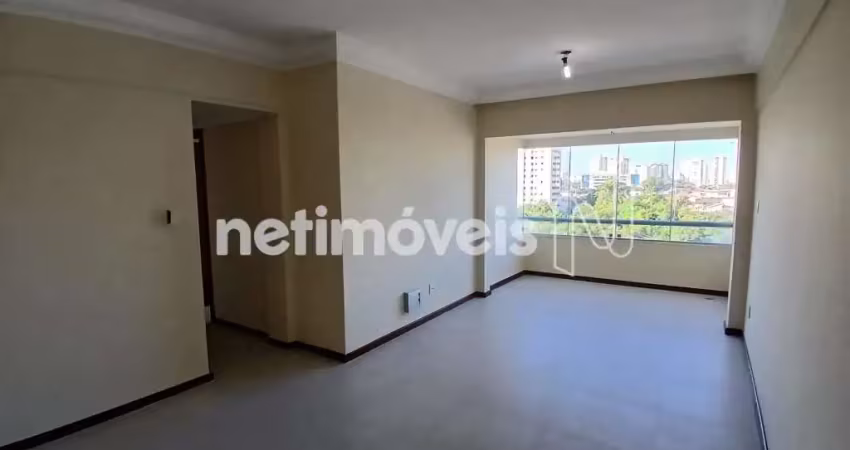 Apartamento com 2 quartos para alugar na Rua Edístio Pondé, 301, Stiep, Salvador