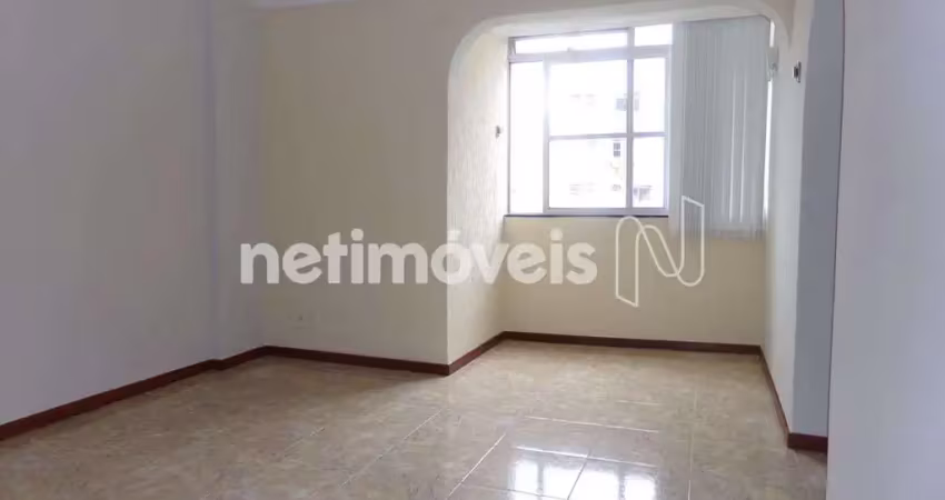 Apartamento com 3 quartos para alugar na Rua das Araras, 315, Imbuí, Salvador