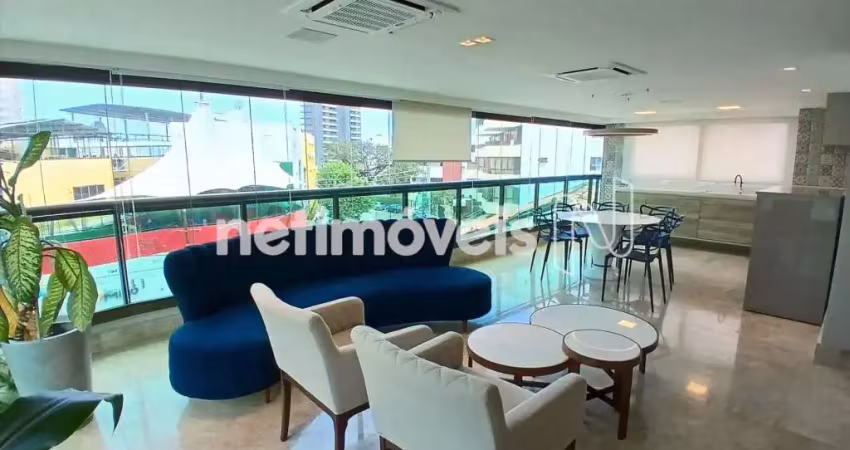Apartamento com 3 quartos para alugar na Rua Cândido Portinari, 302, Barra, Salvador