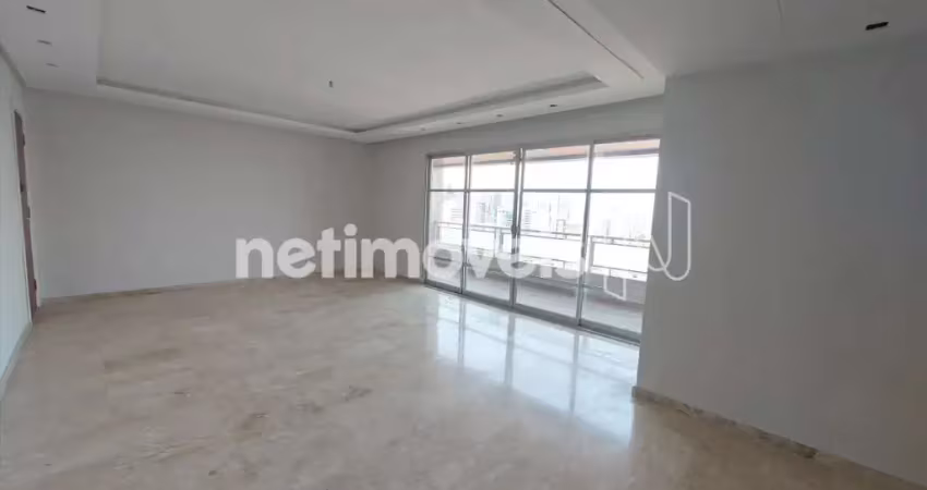 Apartamento com 4 quartos para alugar na Rua Oswaldo Valente, 602, Itaigara, Salvador