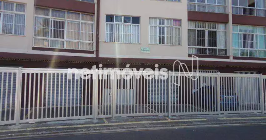 Apartamento com 3 quartos para alugar na Rua Arquimedes Gonçalves, Nazaré, Salvador