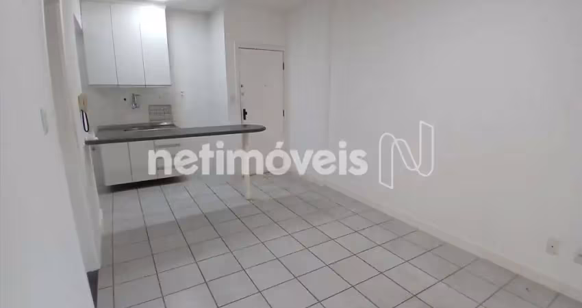 Apartamento com 1 quarto para alugar na Rua do Cipreste, 372, Caminho das Árvores, Salvador